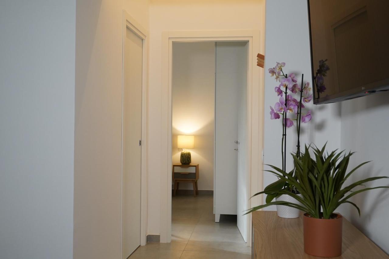 Cosmo 38 Luxury Apartments เนเปิลส์ ภายนอก รูปภาพ
