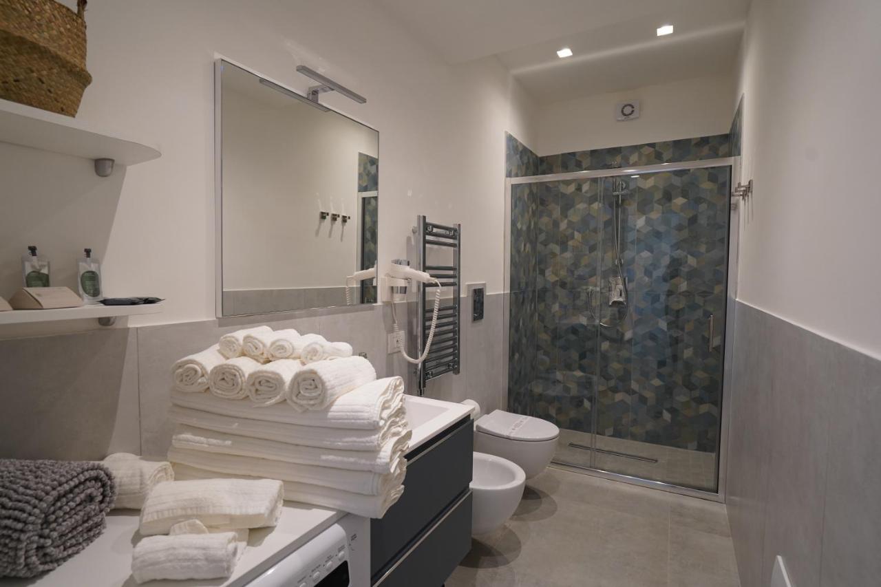 Cosmo 38 Luxury Apartments เนเปิลส์ ภายนอก รูปภาพ