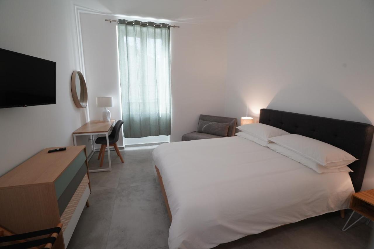 Cosmo 38 Luxury Apartments เนเปิลส์ ภายนอก รูปภาพ