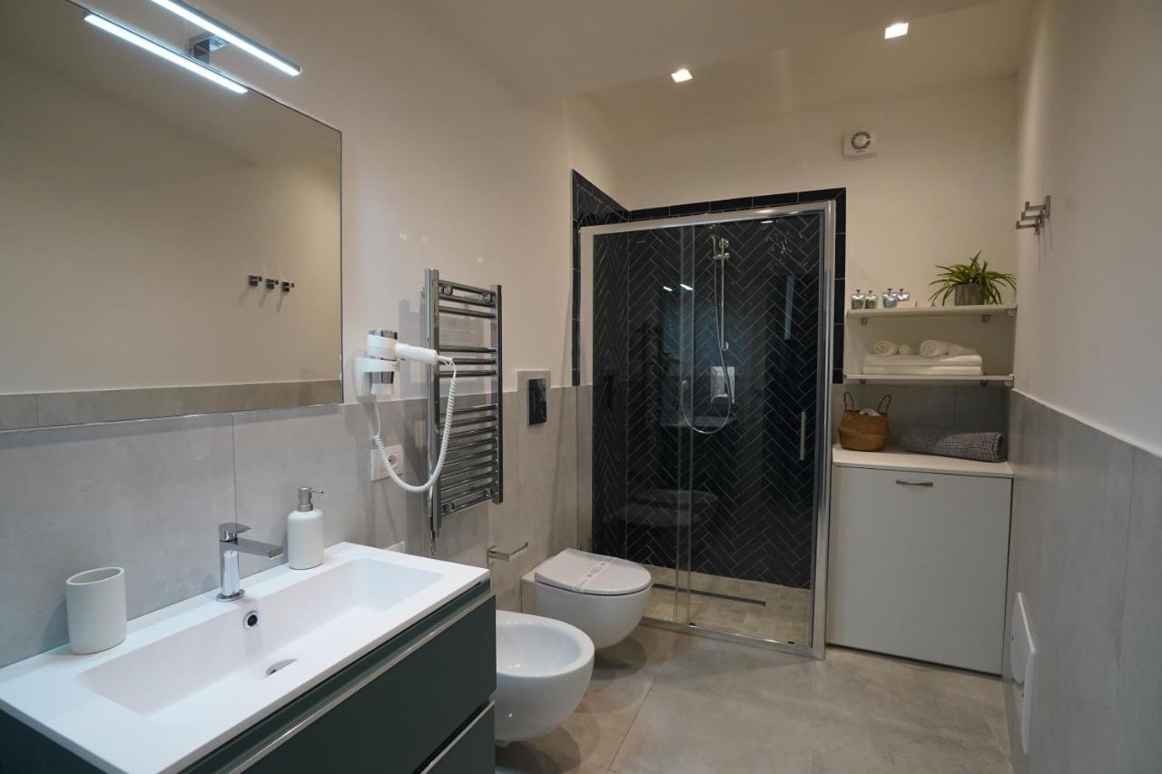 Cosmo 38 Luxury Apartments เนเปิลส์ ภายนอก รูปภาพ