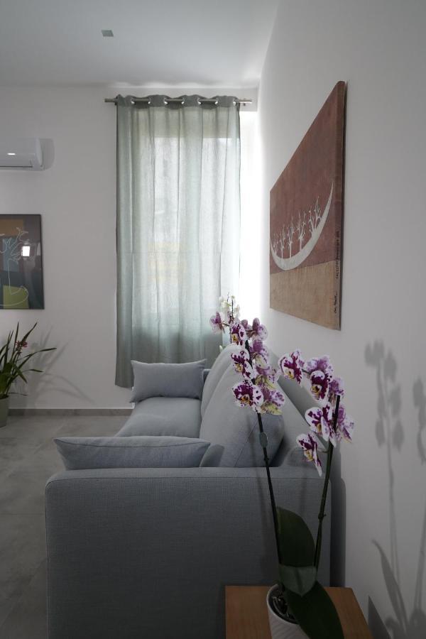 Cosmo 38 Luxury Apartments เนเปิลส์ ภายนอก รูปภาพ