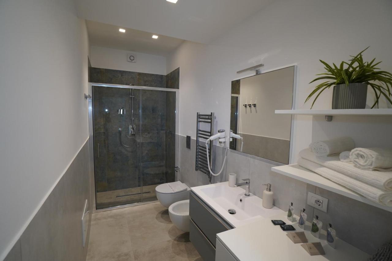 Cosmo 38 Luxury Apartments เนเปิลส์ ภายนอก รูปภาพ