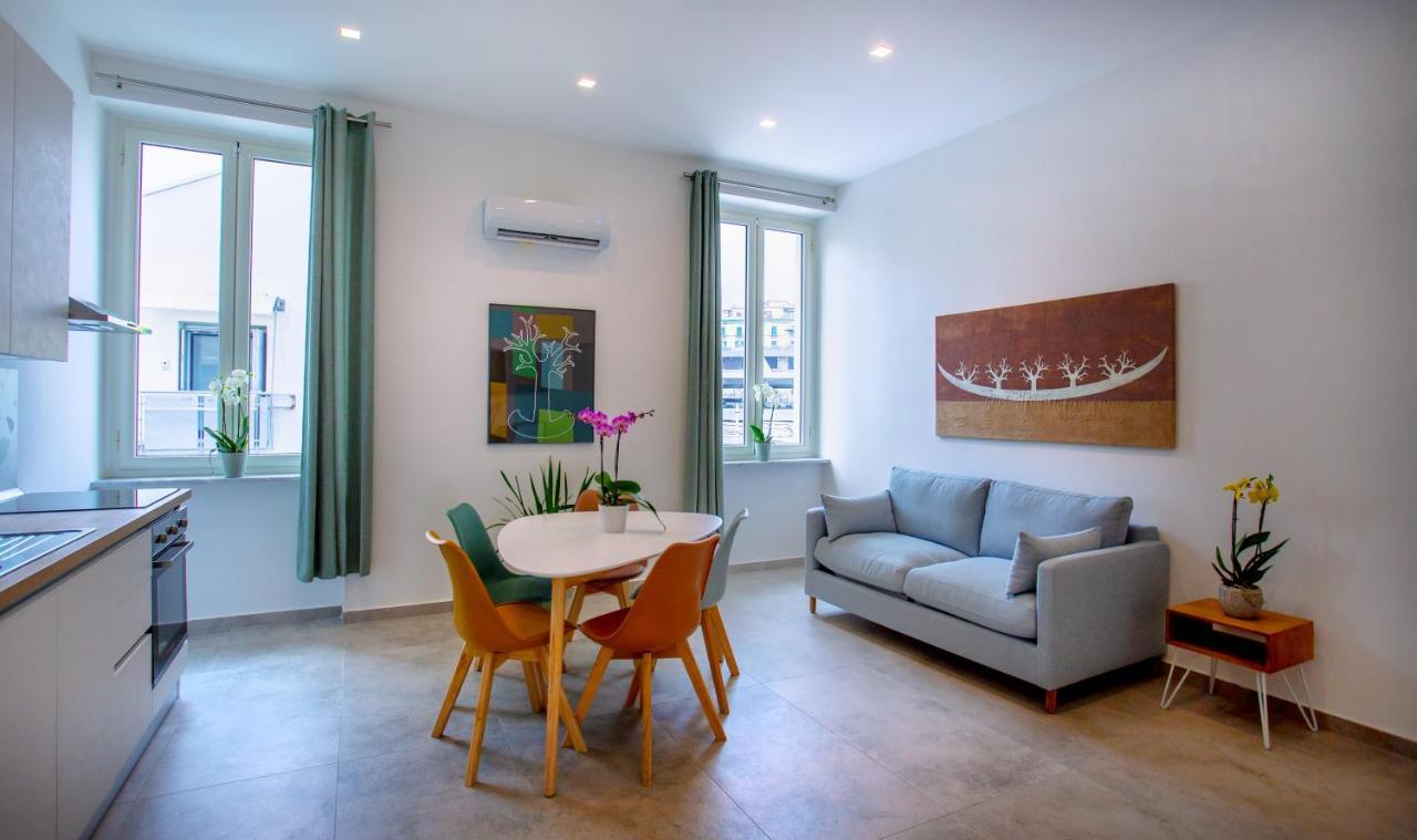 Cosmo 38 Luxury Apartments เนเปิลส์ ภายนอก รูปภาพ